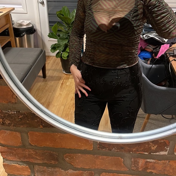 Black pants with fancy pearls - Picture 10 of 16